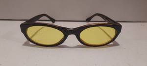 lot 80 image: sunglasses