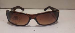 lot 81 image: sunglasses