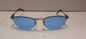 lot 82 image: sunglasses