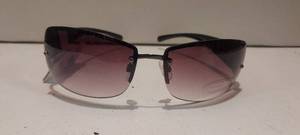 lot 83 image: sunglasses