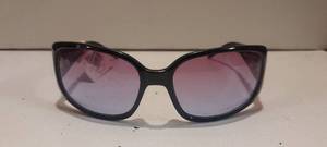 lot 85 image: sunglasses