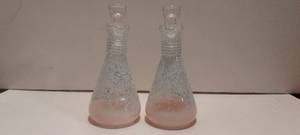 lot 94 image: 2 Hazel Atlas Cruets with stoppers