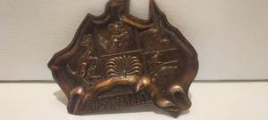 lot 108 image: Vintage Australia metal souvenir ashtray