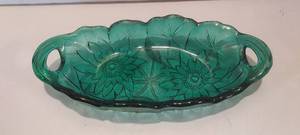 lot 127 image: MCM Indiana Glass Teal Lily Pons celery dish