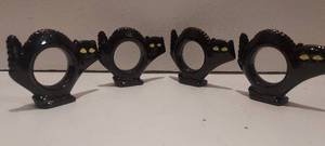 lot 73 image: Set of 4 Vintage ceramic Halloween cat napkin rings