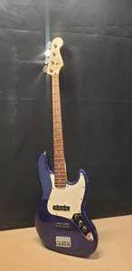 lot 16 image: Amazing Fender 2000 American Standard Jazz Bass Electric Bass Guitar WOW