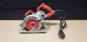 lot 45 image: Skilsaw 7 14 Worm Drive Circular Saw, Excellent Shape, Model SPT77WM