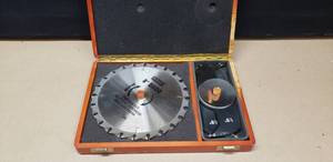 lot 52 image: Mibro 8 Dado Blade Set w Wooden Case