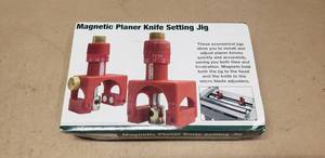 lot 54 image: NEW Magnetic Planer Knife Setting Jig