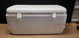 lot 60 image: Giant Igloo 120 QT Polar Ice Chest, Looks Brand New