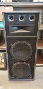 lot 92 image: Q Power Speaker Dual 15 Subs, Measures 51x 21x16