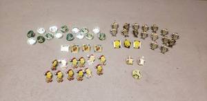 lot 178 image: Lot of 53 Collectible Looney Tunes Pins