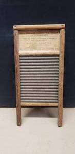 lot 181 image: Vintage Wooden Washboard, Columbus Washboard Co.