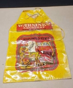 lot 197 image: Vintage Warninks Advocaat Apron