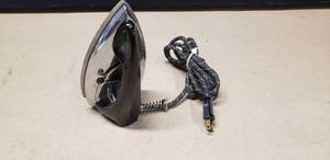 lot 232 image: Vintage GE Electric Iron