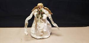 lot 248 image: Vintage Porcelain Angel Large Christmas Tree Topper