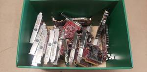 lot 314 image: Lot of 18 ATI Radeon Graphics Cards 256MB