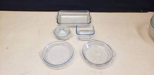 lot 342 image: Lot of Vintage 1940s Fire King Oven Glass Blue Philbe Sapphire Pieces