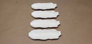lot 346 image: Lot of 4 California Pottery USA #686 Ceramic Corn Cob Dishes