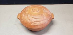 lot 351 image: Vintage 1980 Gourmet Topf Clay  Terra Cotta Baking Bowl w Lid