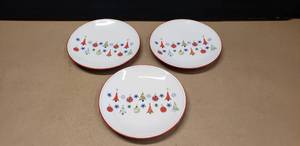 lot 360 image: Lot of 3 Pfaltzgraff Taffy Candy Christmas Pattern Plates