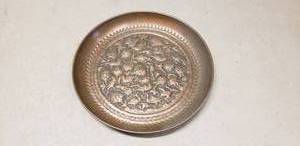 lot 366 image: Vintage Reverse Hammered Beautiful Solid Copper Platter
