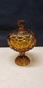 lot 375 image: Beautiful Amber Glass Moon & Star Covered Comport w Lid, Excellent Condition