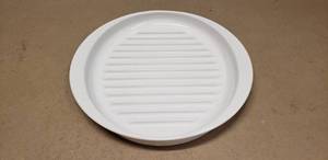 lot 393 image: Vintage Pyroceram Corning Ware 4872 12 Oval Bacon  Meat Rack