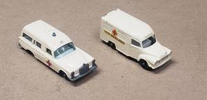 lot 163 image: Lot of 2 Vintage Matchbox Ambulances - Lomas Ambulance No. 14 & Mercedes Benz Binz Ambulance w Injured Patient No. 3