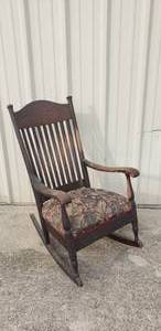 lot 450 image: Vintage Oversized Wooden Rocking Chair
