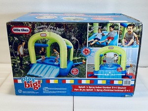 lot 30 image: New Little Tikes Splash n Spray IndoorOutdoor 2-in-1 Inflatable Bouncer