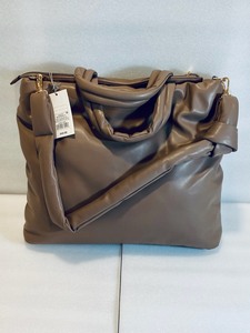 lot 54 image: New A New Day Large Sand PiperWH420G10-2 Tote Purse - Approx. 15.5 X 17