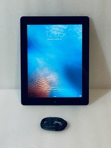 lot 8 image: Apple iPad 2nd Generation 16GB 9.7, BlackSilver
