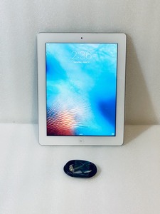 lot 14 image: APPLE IPAD 3RD GENERATION 16GB 9.7 WHITESILVER