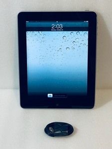 lot 21 image: Apple iPad 1st Generation 32GB 9.7 BlackSilver