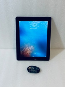 lot 28 image: Apple iPad 2nd Generation 16GB 9.7, BlackSilver