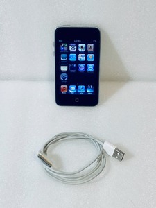 lot 47 image: Apple iPod 2nd Generation 8GB 3.5, BlackSilver