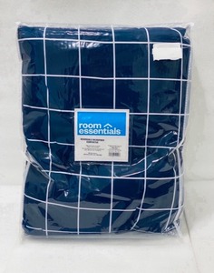 lot 36 image: New Room Essentials Reversible Microfiber TwinTwin Extra Long Comforter 66 W x 94 L in Blue