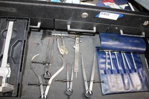 lot 74 image: Caliper and machinist tools