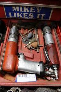 lot 28 image: Air Tools