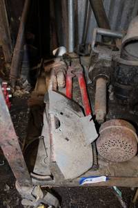 lot 33 image: Tools Bolt Cutters, Wrenches,