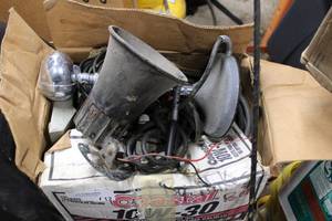 lot 112 image: CB Radio Equipment and Antenna
