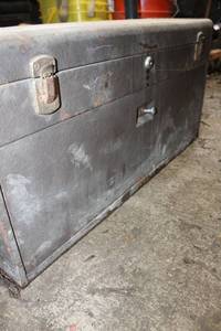 lot 117 image: Metal Toolbox as shown