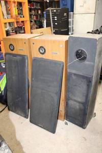 lot 111 image: Kenwood 3-way Speakers