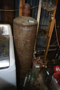 lot 64 image: Large Propane Tank