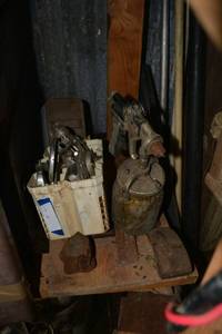 lot 91 image: Air Paint Guns and Wedges