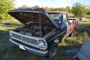 lot 4 image: 1970 Ford F100 4WD with 302 engine. Last driven in 2020. Manual CA truck owner is getting title from CA DMV