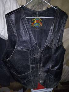 lot 180 image: XL Leather Vest - needs pockets relinded