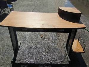 lot 5 image: Nail salon desk or small office desk side storage for computer modem and top panel for computer screen, minor damage but still has lots of life in it, 344724