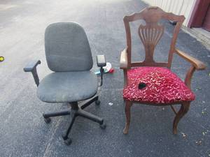 lot 49 image: DBL arm black rolling office chair, dining captains chair needs seat repair,